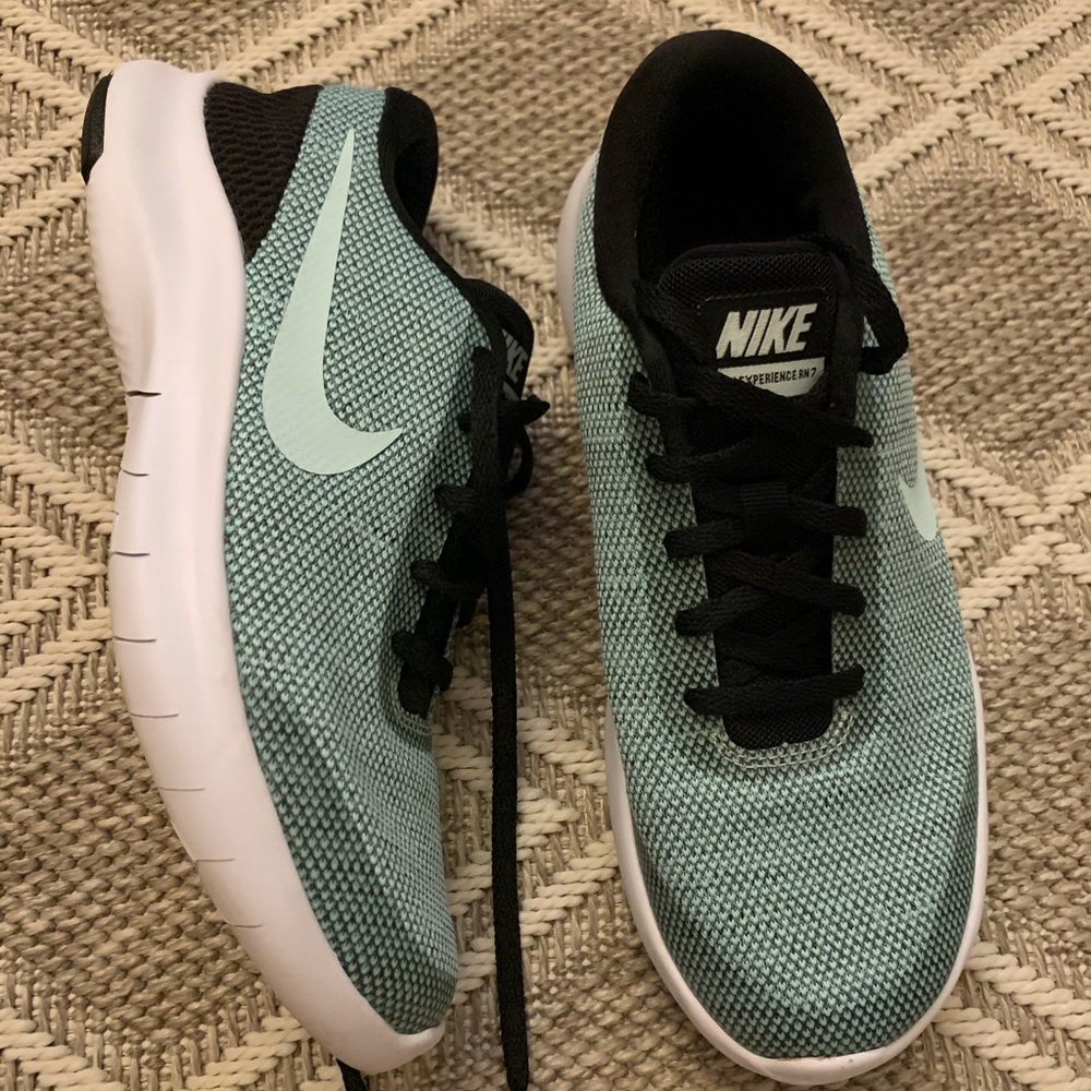 nike flex experience rn teal size 7.5